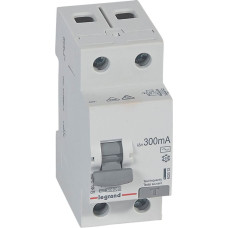 RX3 Noplūdes automāts - 2P - 230 V - 40 A - 300 mA - AC tips