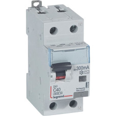 Kombinēts noplūdes automātslēdzis DX3 - 1P+N - C40 - 10kA - 300mA - AC tips - N labajā pusē