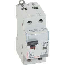 Kombinēts noplūdes automātslēdzis DX3 - 1P+N - 10kA - C40 - 30mA - A tips - N labajā pusē