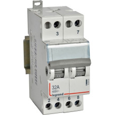 Pārslēdzis CX3 - dubultais divvirzienu ar centrālo pozīciju - 250 V~ - 32 A - 2 moduļi